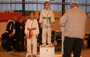 Imane OUALI 2 ème du grand prix benjamins de Hayange le 10 février 2013